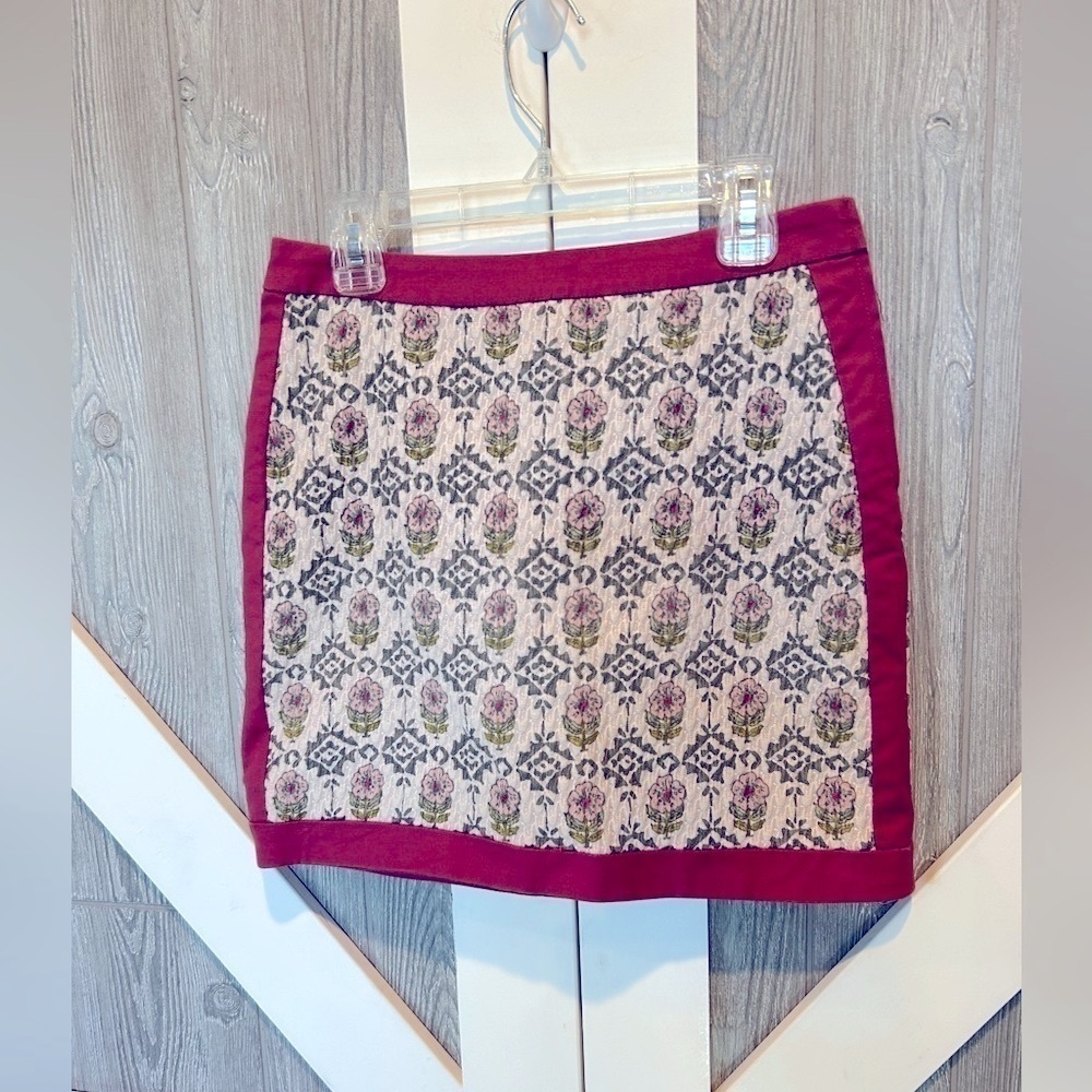 Bag105. H&M SZ 4 length 14” floral boho style skirt.